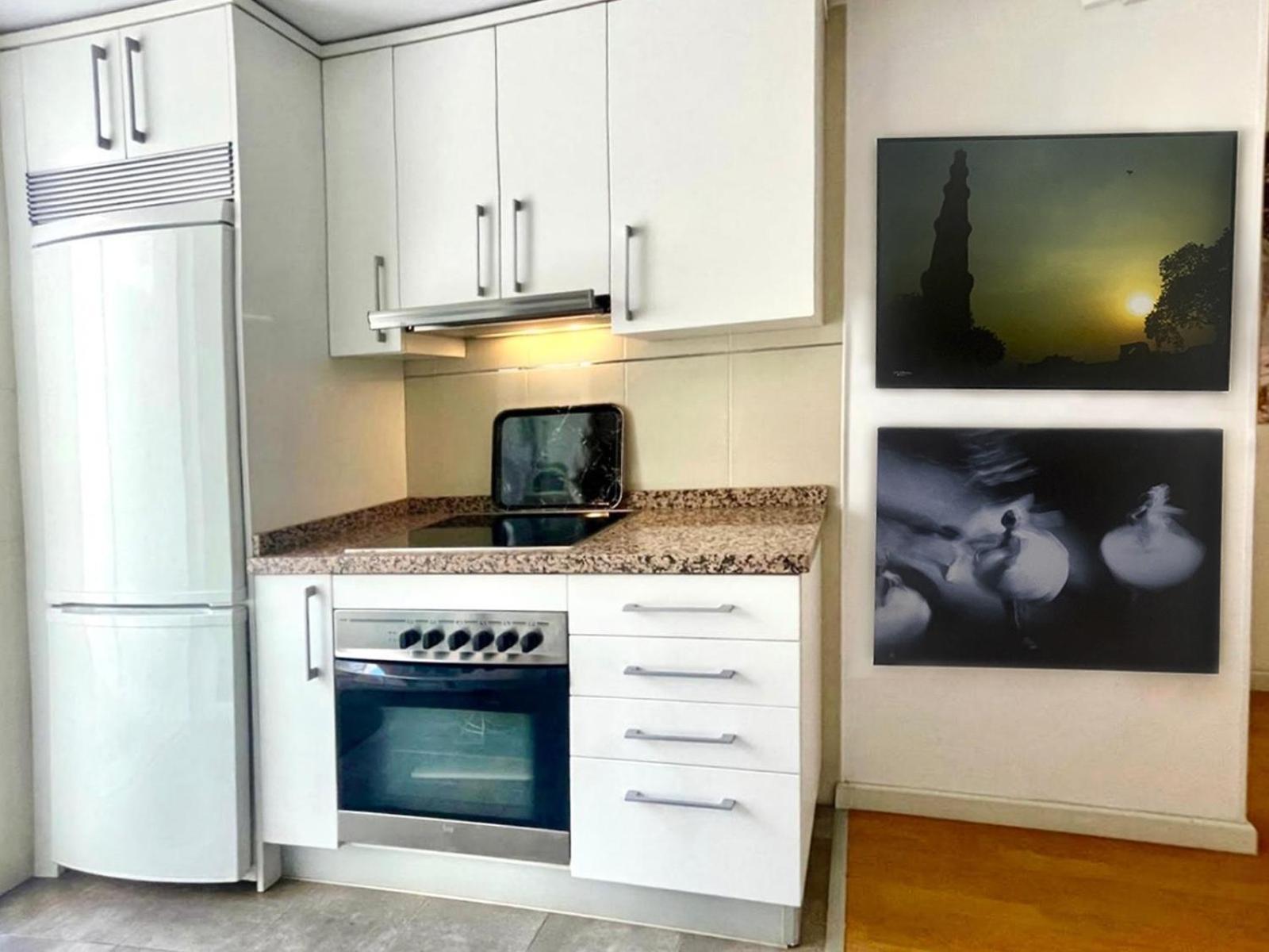 Maravilloso Apartamento Centrico De 70M2, Jardin Propio 40M2 Con Piscina Para Ninos Y Parking Opcional Málaga Buitenkant foto