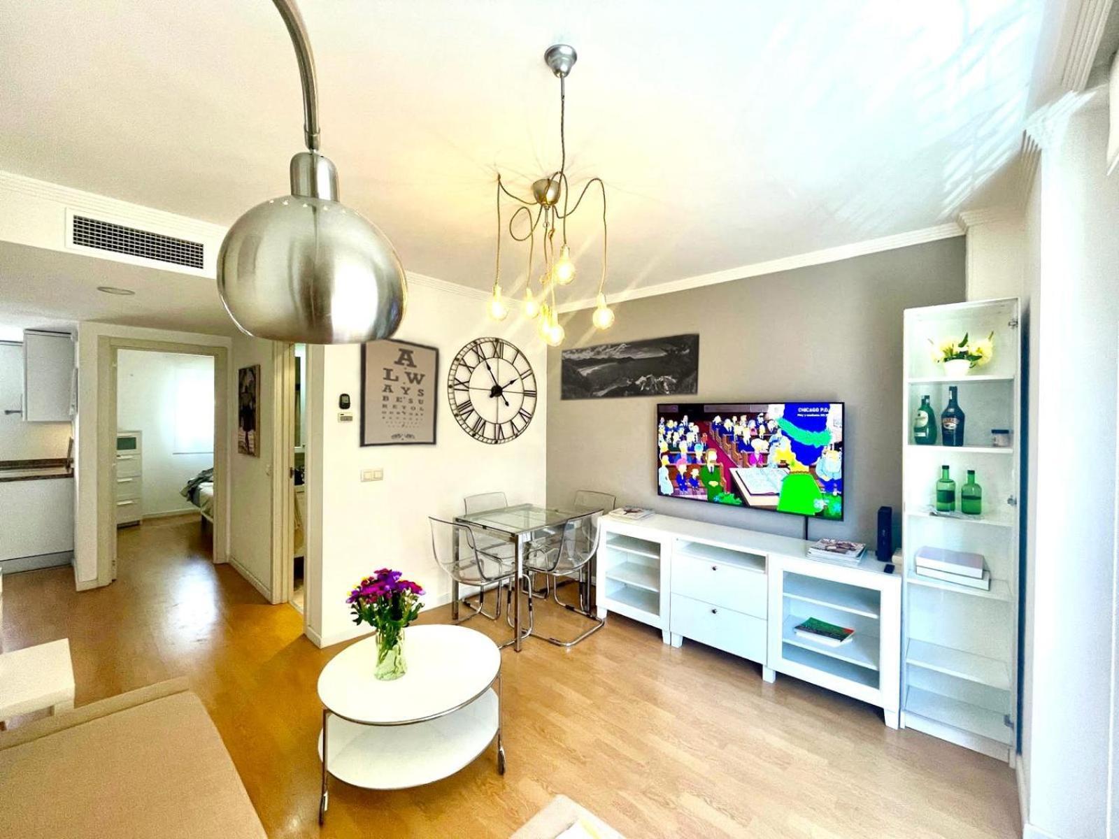 Maravilloso Apartamento Centrico De 70M2, Jardin Propio 40M2 Con Piscina Para Ninos Y Parking Opcional Málaga Buitenkant foto