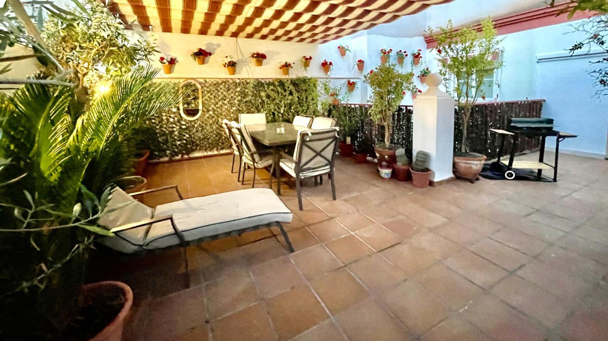 Maravilloso Apartamento Centrico De 70M2, Jardin Propio 40M2 Con Piscina Para Ninos Y Parking Opcional Málaga Buitenkant foto