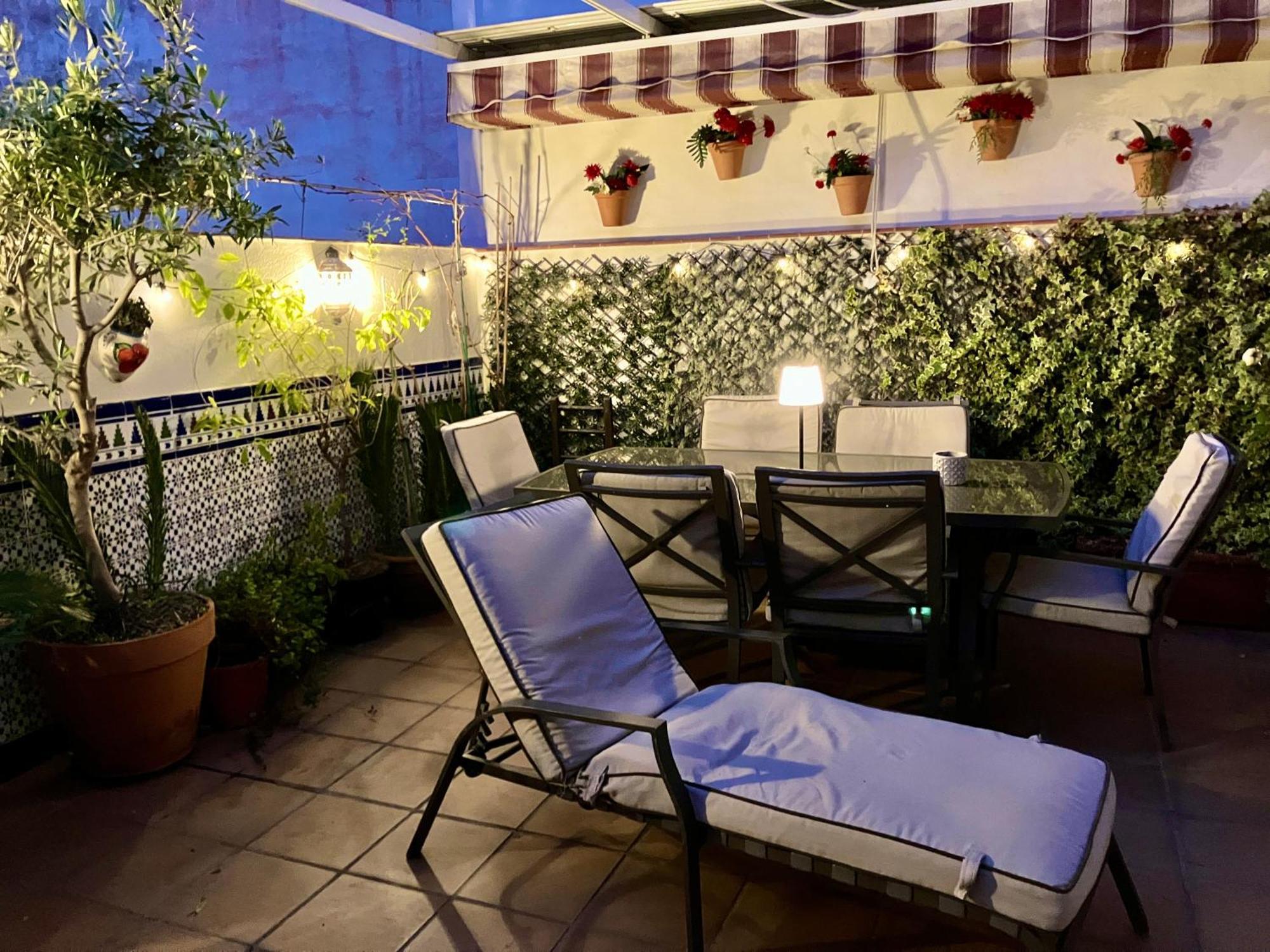 Maravilloso Apartamento Centrico De 70M2, Jardin Propio 40M2 Con Piscina Para Ninos Y Parking Opcional Málaga Buitenkant foto